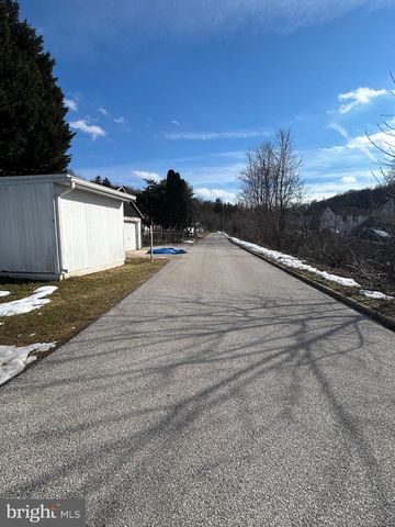 1420 S DUKE ST, York, PA 17403