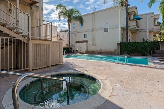 5340 Las Virgenes 11, Calabasas, CA 91302