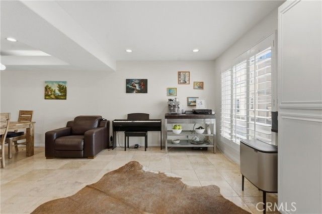 5340 Las Virgenes 11, Calabasas, CA 91302