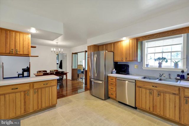 49 BERNE RD, Hamburg, PA 19526