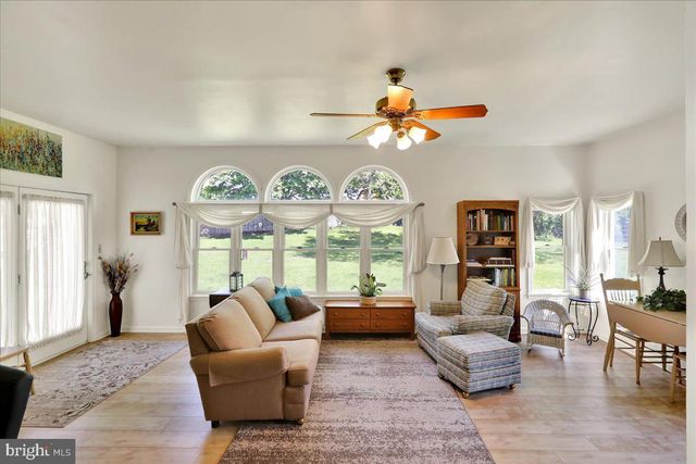 49 BERNE RD, Hamburg, PA 19526