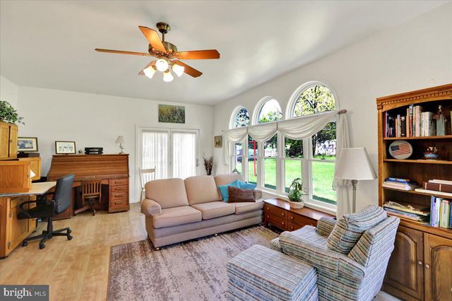 49 BERNE RD, Hamburg, PA 19526