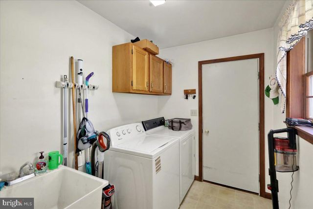 49 BERNE RD, Hamburg, PA 19526