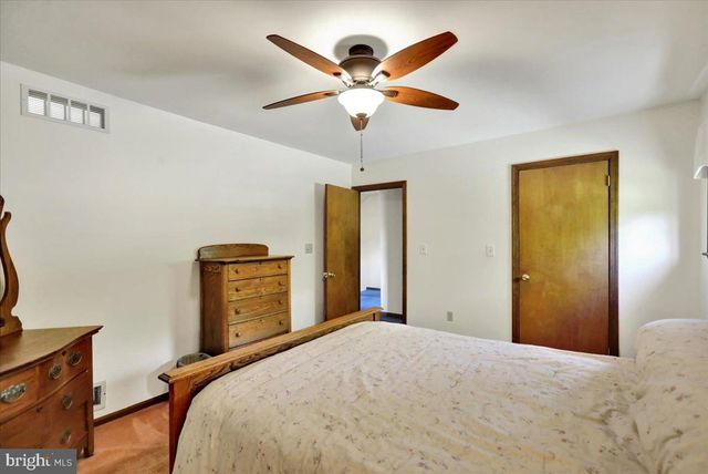 49 BERNE RD, Hamburg, PA 19526