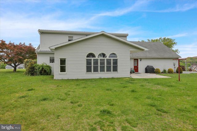 49 BERNE RD, Hamburg, PA 19526