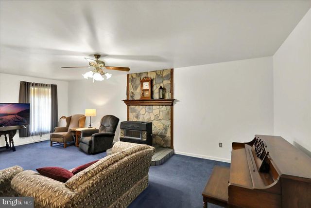 49 BERNE RD, Hamburg, PA 19526