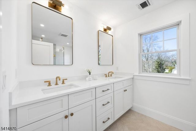 82 Washington Ave, Chatham Boro, NJ 07928