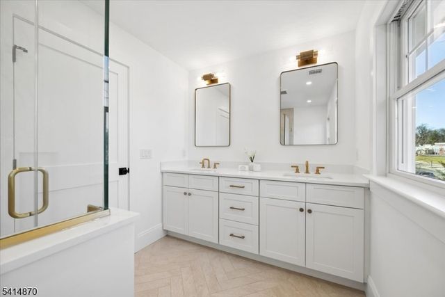 82 Washington Ave, Chatham Boro, NJ 07928