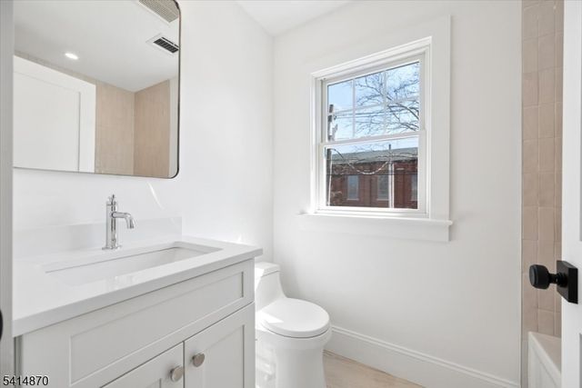 82 Washington Ave, Chatham Boro, NJ 07928