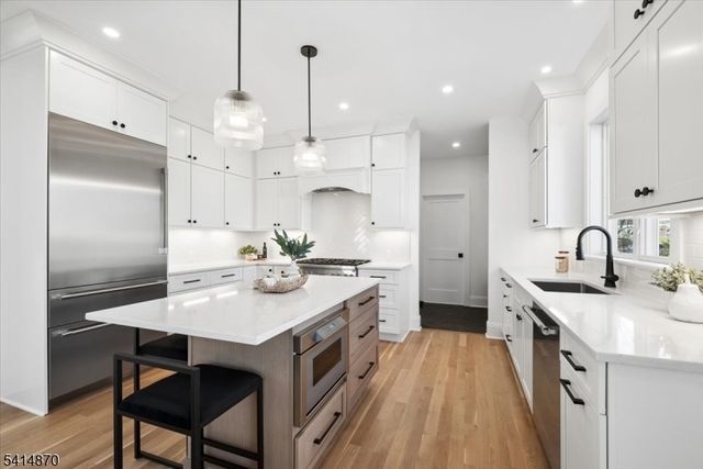 82 Washington Ave, Chatham Boro, NJ 07928