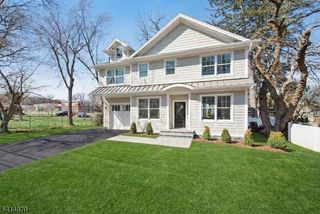 82 Washington Ave, Chatham Boro, NJ 07928