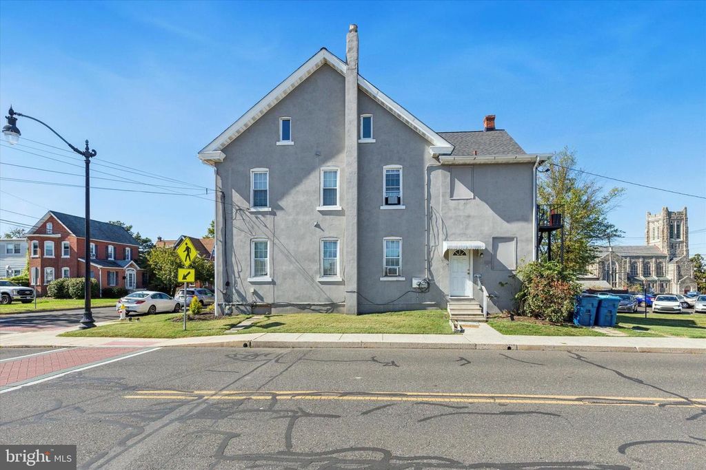403 DERSTINE AVE, Lansdale, PA 19446