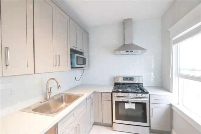 328 W 8th Street, Long Beach, CA 90813