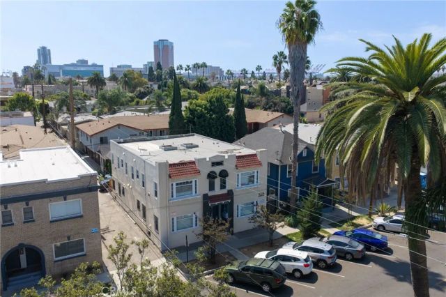 328 W 8th Street, Long Beach, CA 90813