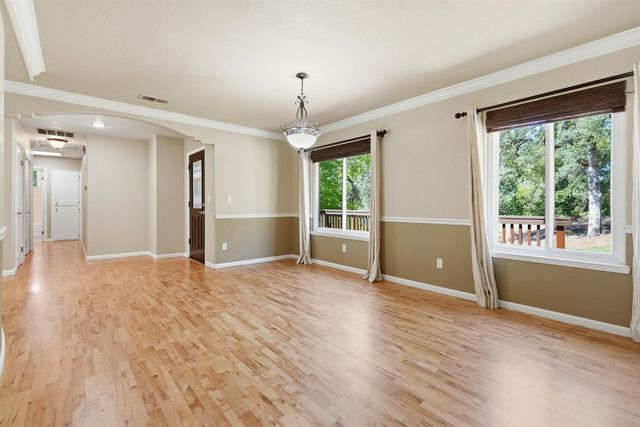 16930 Mountain View Dr, Applegate, CA 95703