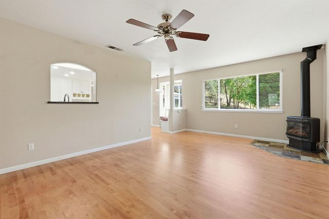 16930 Mountain View Dr, Applegate, CA 95703
