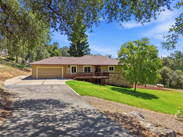 16930 Mountain View Dr, Applegate, CA 95703