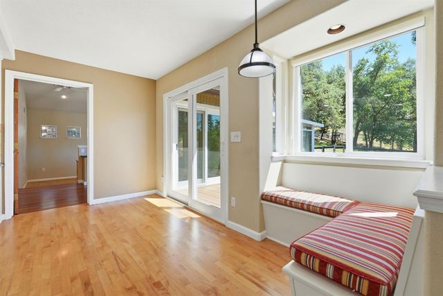 16930 Mountain View Dr, Applegate, CA 95703