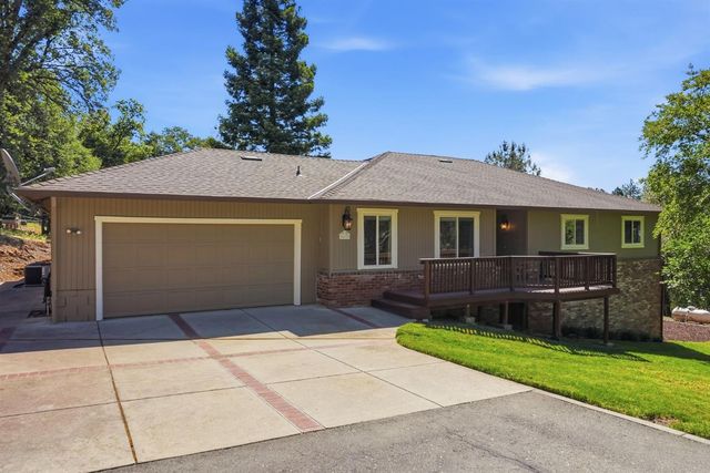 16930 Mountain View Dr, Applegate, CA 95703