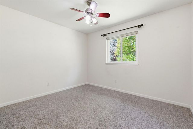 16930 Mountain View Dr, Applegate, CA 95703