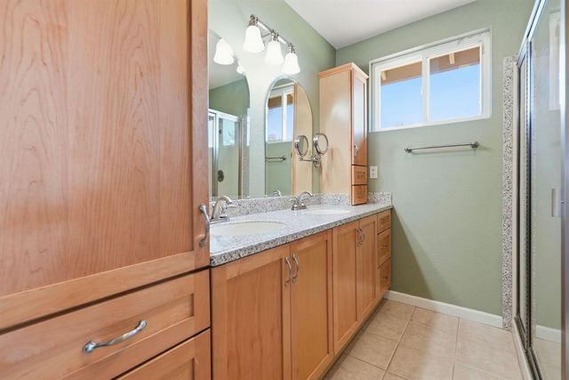 16930 Mountain View Dr, Applegate, CA 95703
