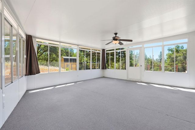 16930 Mountain View Dr, Applegate, CA 95703