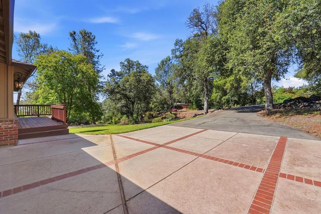 16930 Mountain View Dr, Applegate, CA 95703