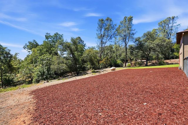 16930 Mountain View Dr, Applegate, CA 95703