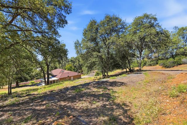 16930 Mountain View Dr, Applegate, CA 95703