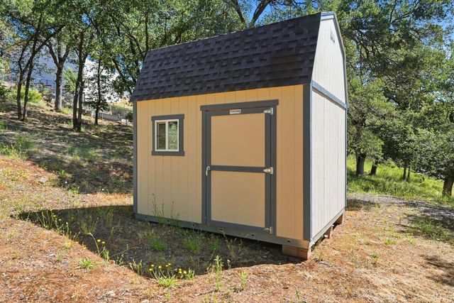 16930 Mountain View Dr, Applegate, CA 95703