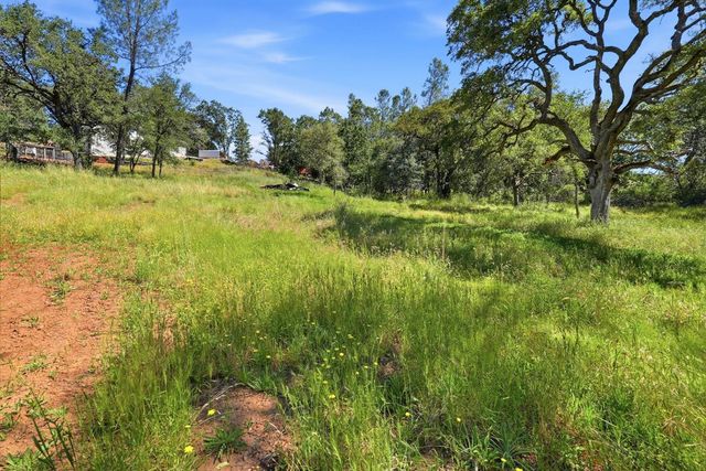 16930 Mountain View Dr, Applegate, CA 95703