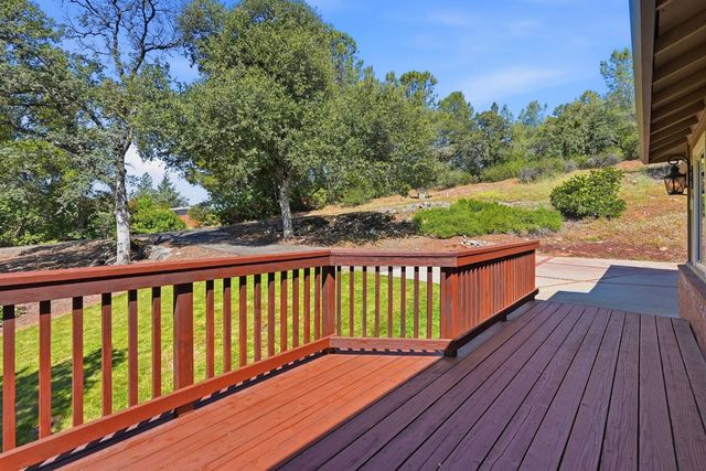 16930 Mountain View Dr, Applegate, CA 95703