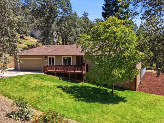 16930 Mountain View Dr, Applegate, CA 95703