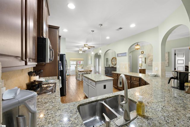 105 Verdana Court, Simpsonville, SC 29680