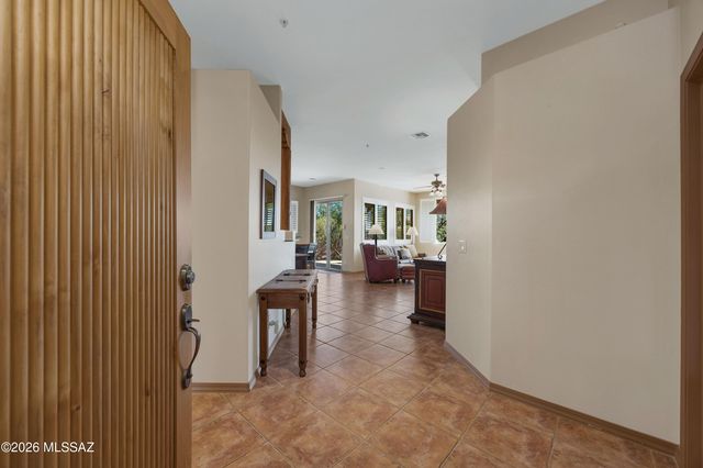 832 E Vault Mine Court, Green Valley, AZ 85614