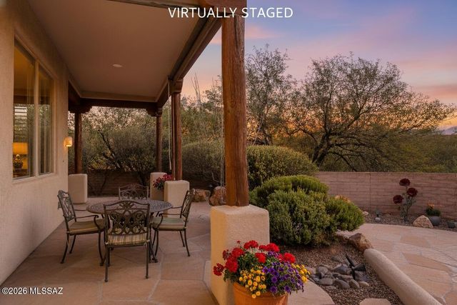 832 E Vault Mine Court, Green Valley, AZ 85614