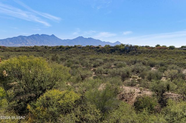 832 E Vault Mine Court, Green Valley, AZ 85614