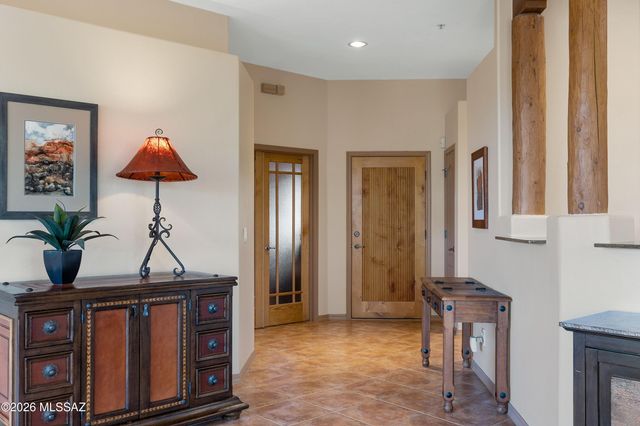 832 E Vault Mine Court, Green Valley, AZ 85614