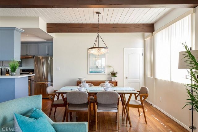 126 Neptune Avenue, Hermosa Beach, CA 90254