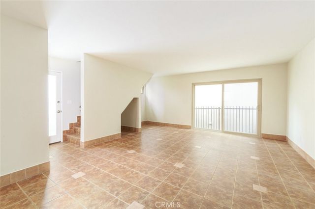 126 Neptune Avenue, Hermosa Beach, CA 90254
