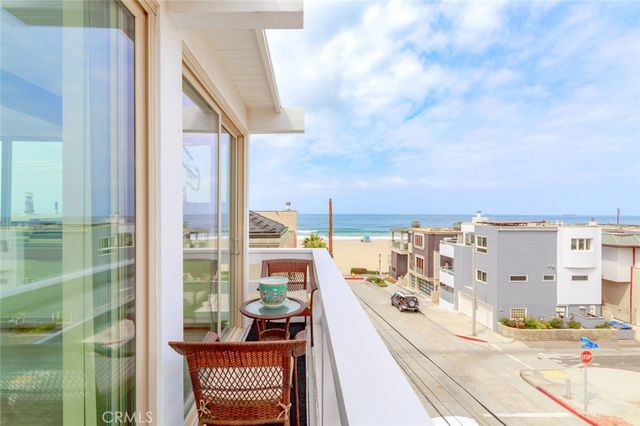 126 Neptune Avenue, Hermosa Beach, CA 90254