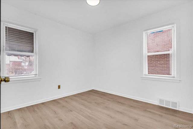 19703 Mansfield Street, Detroit, MI 48235