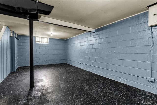 19703 Mansfield Street, Detroit, MI 48235