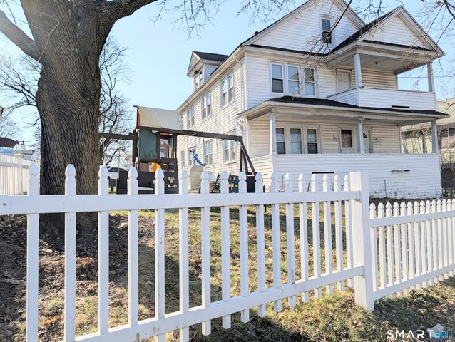 905 Cooke Street, Waterbury, CT 06704
