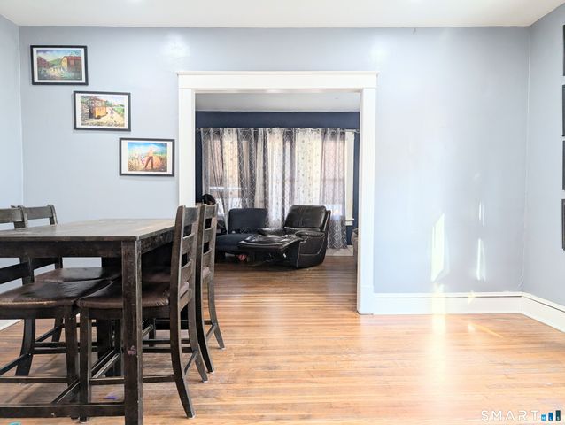 905 Cooke Street, Waterbury, CT 06704