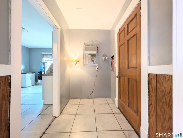 905 Cooke Street, Waterbury, CT 06704