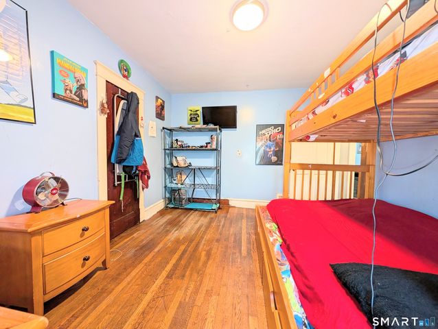 905 Cooke Street, Waterbury, CT 06704