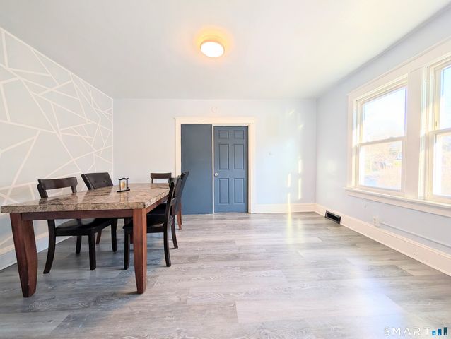 905 Cooke Street, Waterbury, CT 06704