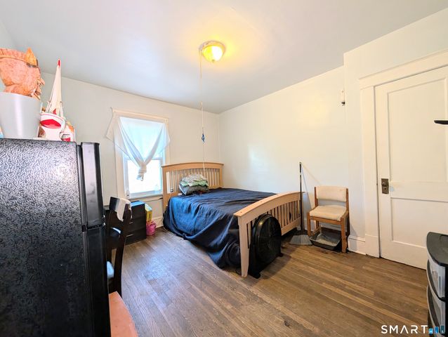 905 Cooke Street, Waterbury, CT 06704