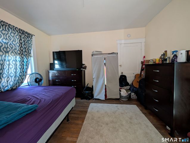 905 Cooke Street, Waterbury, CT 06704